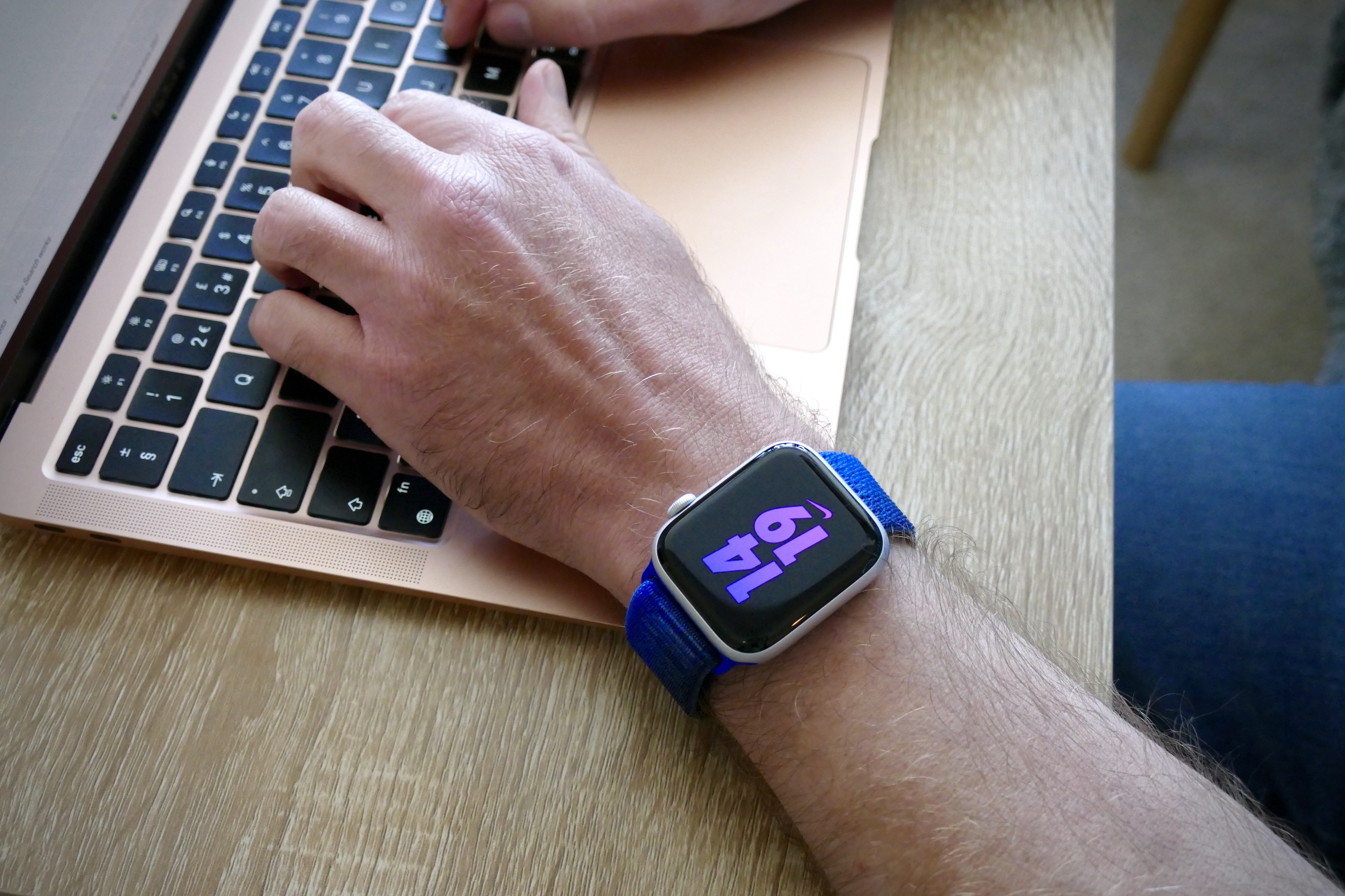 Apple Watch SE 2 review: simple, cheap, and brilliant | Digital