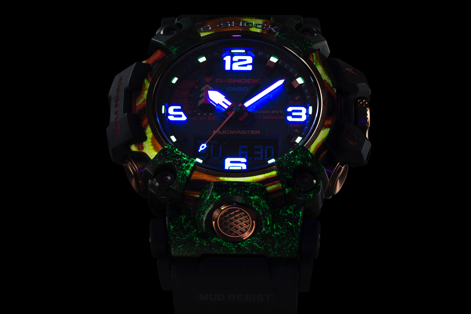 G-Shock GWG-2040FR brillando en la oscuridad.