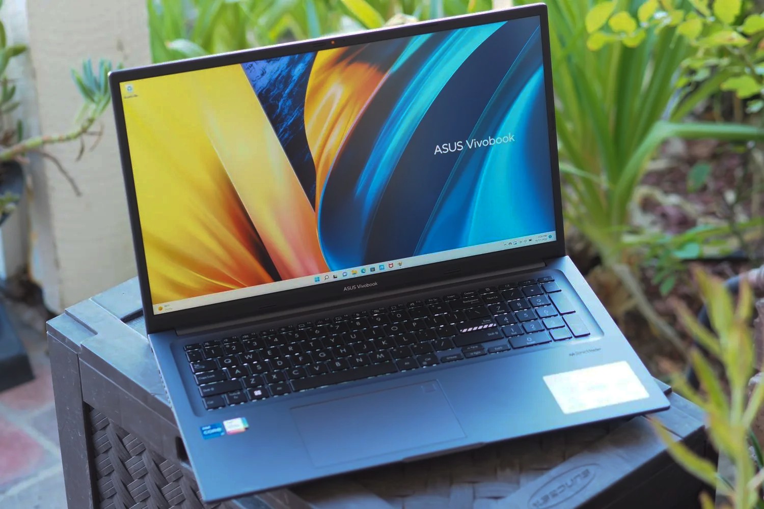 Asus Vivobook 17X review: a large screen for cheap | Digital Trends