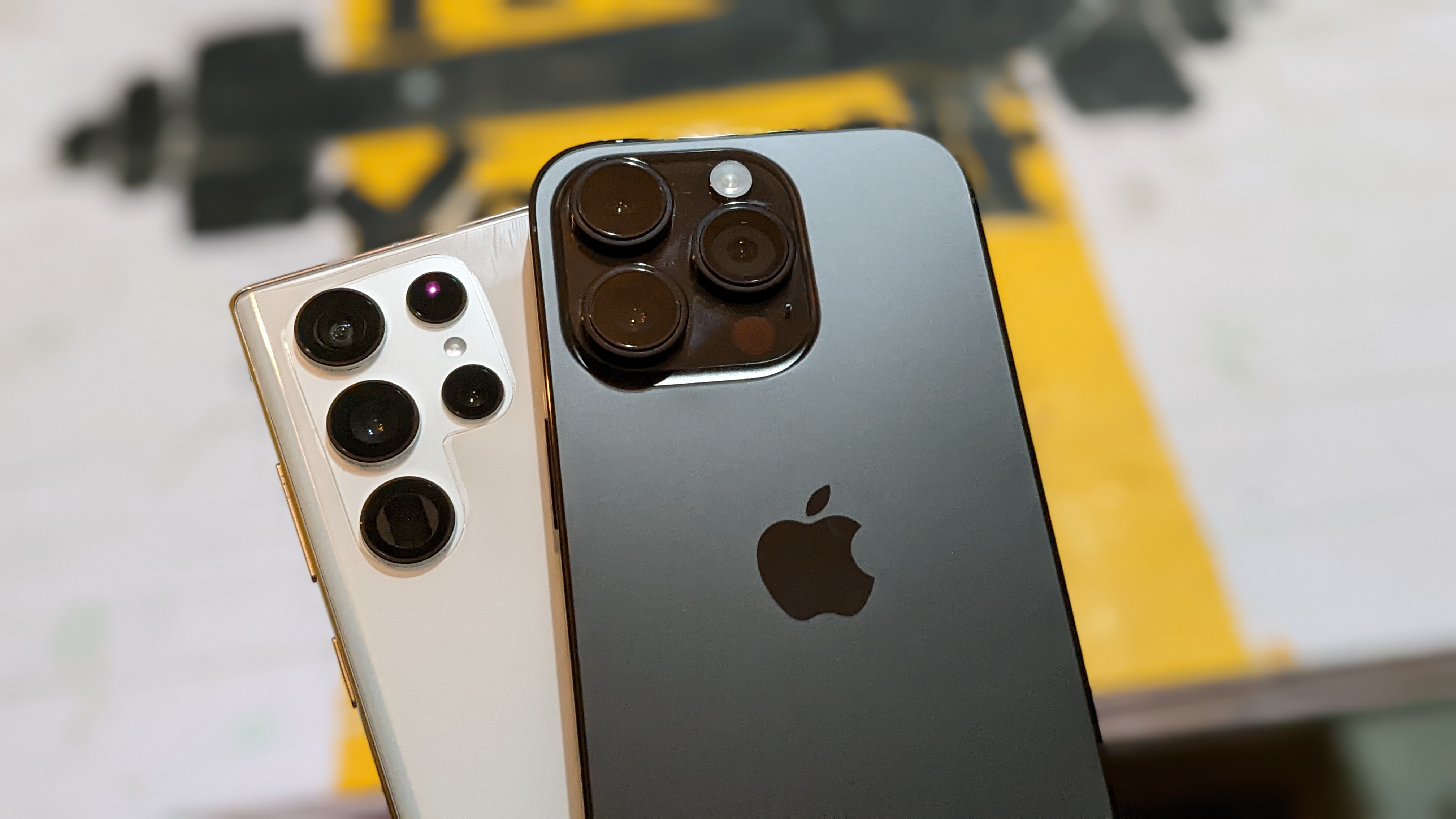 bijvoorbeeld zwaarlijvigheid Weinig iPhone 14 Pro vs. Galaxy S22 Ultra camera test gets intense | Digital Trends
