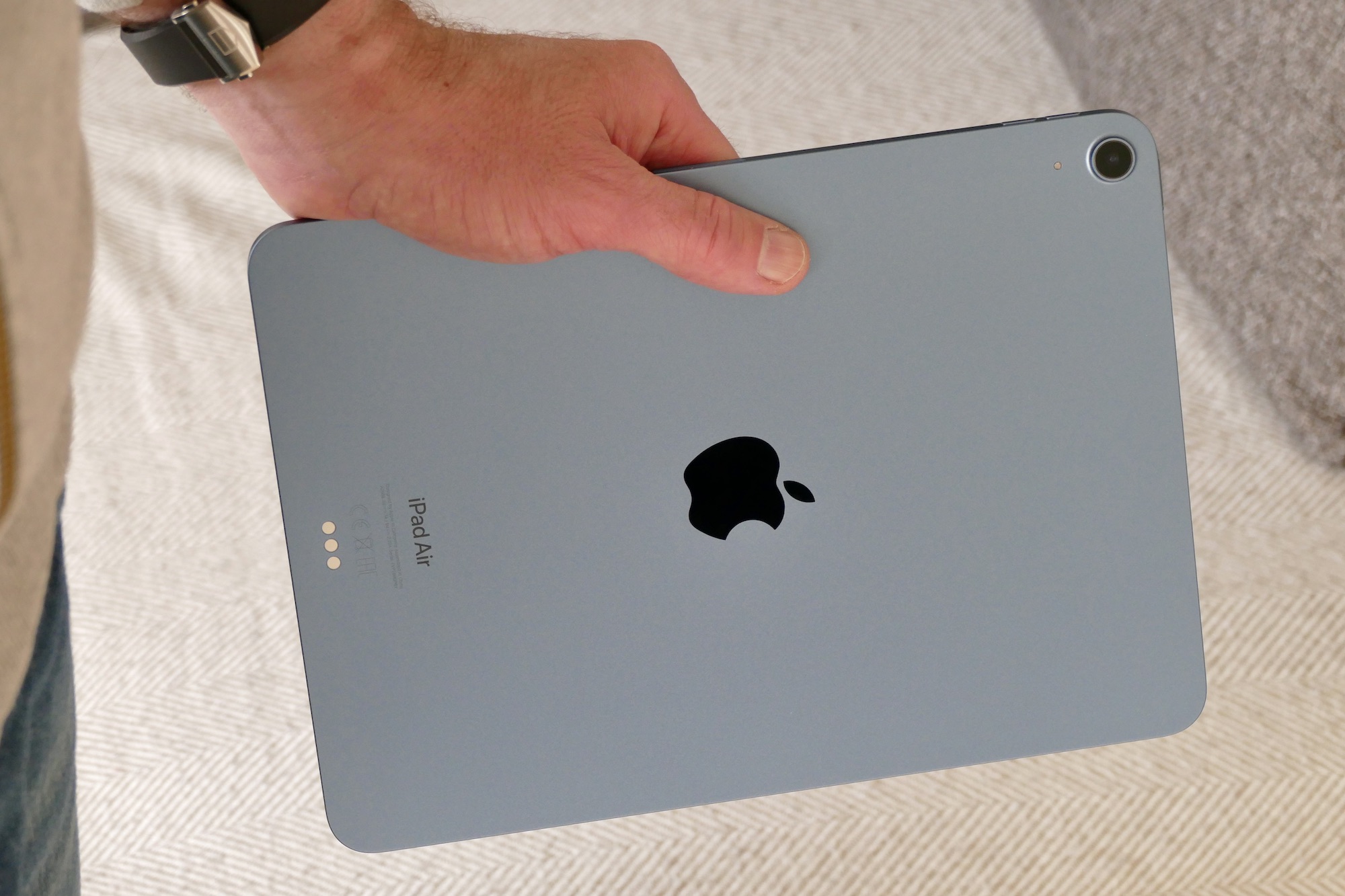 Hands On: iPad Air 4's display, Touch ID change pushes the line forward