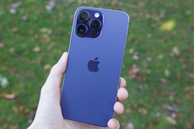 Ai đó đang giữ iPhone 14 Pro Max