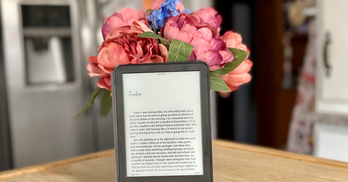 updates Kindle Paperwhite line with new backlight, bigger screen –  Six Colors