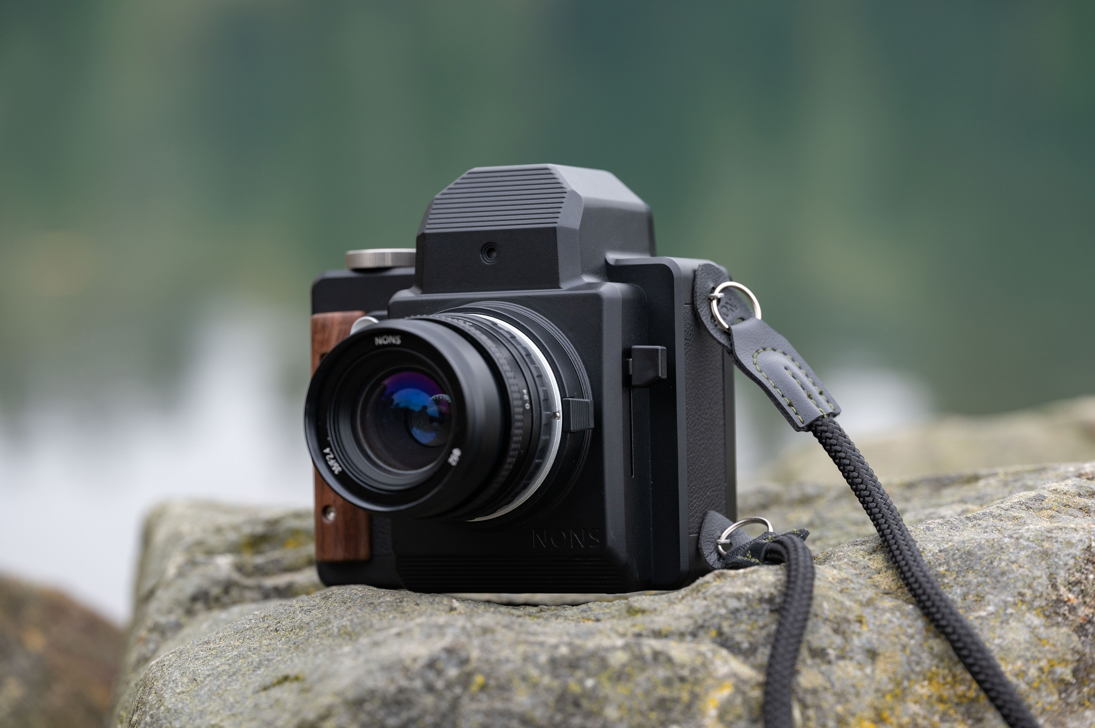 Nons SL660 review: the magical film camera I fell in love with