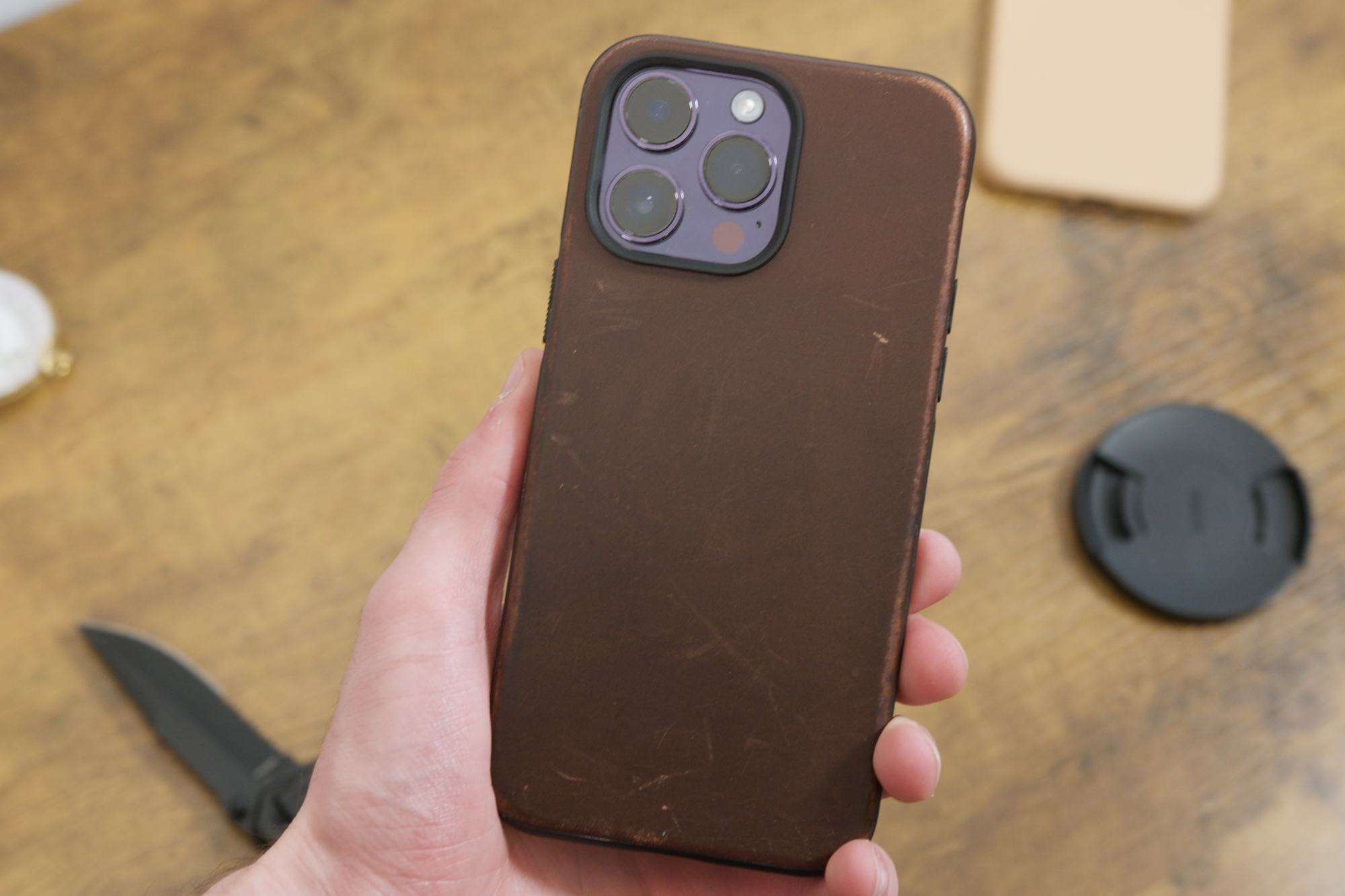 groep mode gouden Nomad Modern Leather iPhone 14 case review: my new favorite | Digital Trends