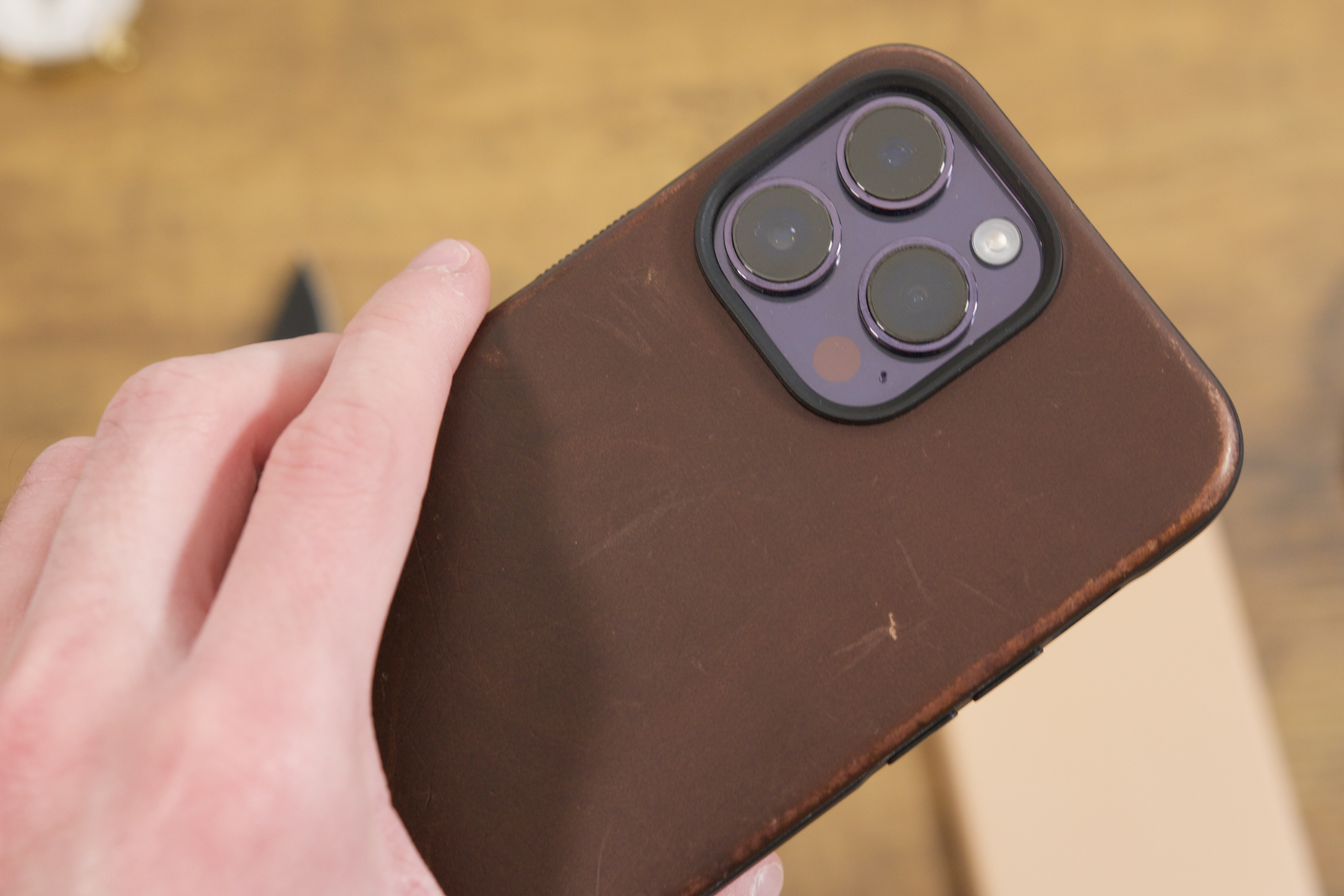 Nomad Modern Leather iPhone 14 case review my new favorite