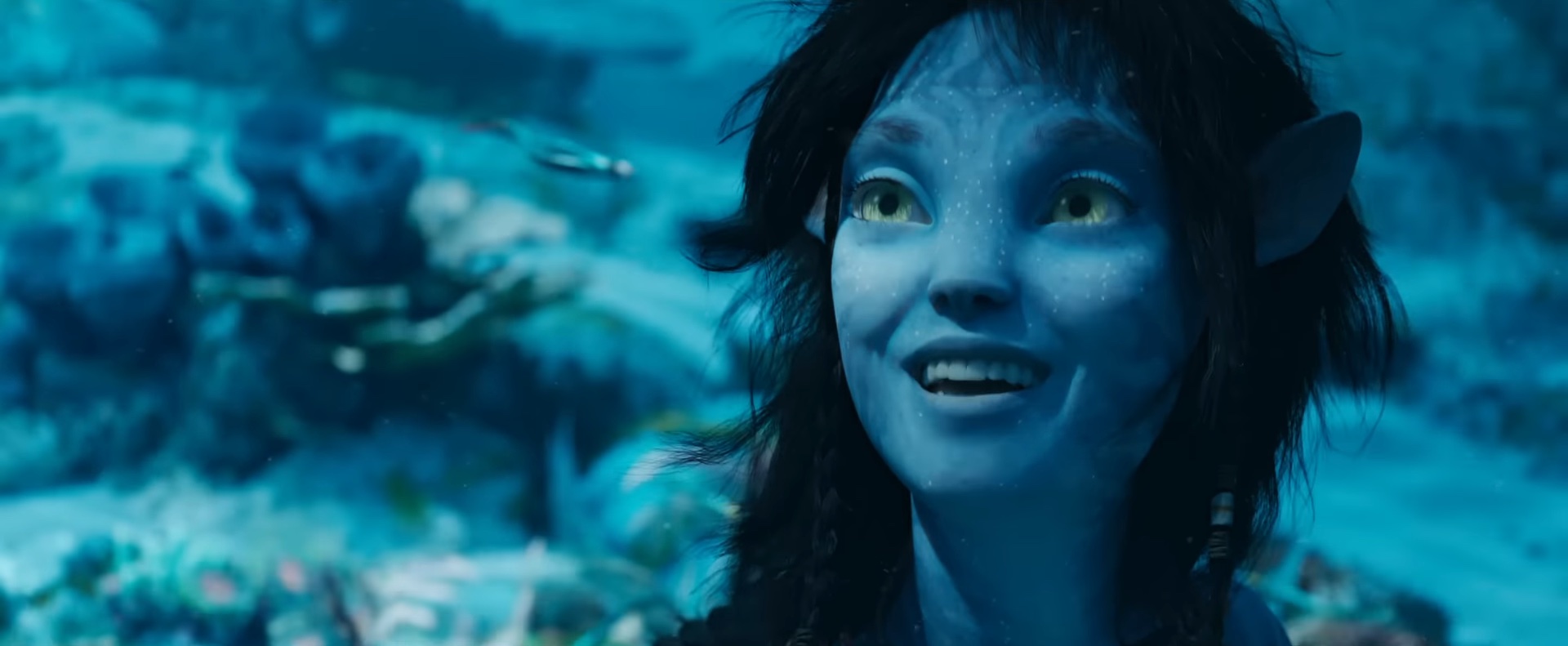 Kiri bajo el agua en "Avatar: The Way of Water".