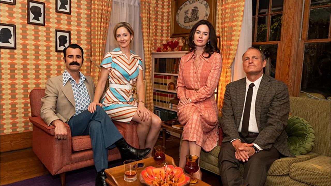 Justin Theroux, Judy Greer, Lena Headey y Woody Harrelson en una foto promocional de The White House Plumbers de HBO.