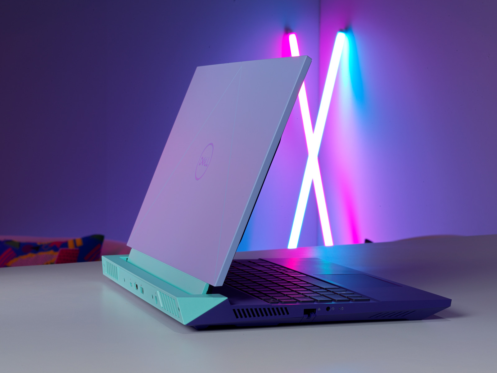 Dell G-series gaming laptops bring retro style to CES 2023