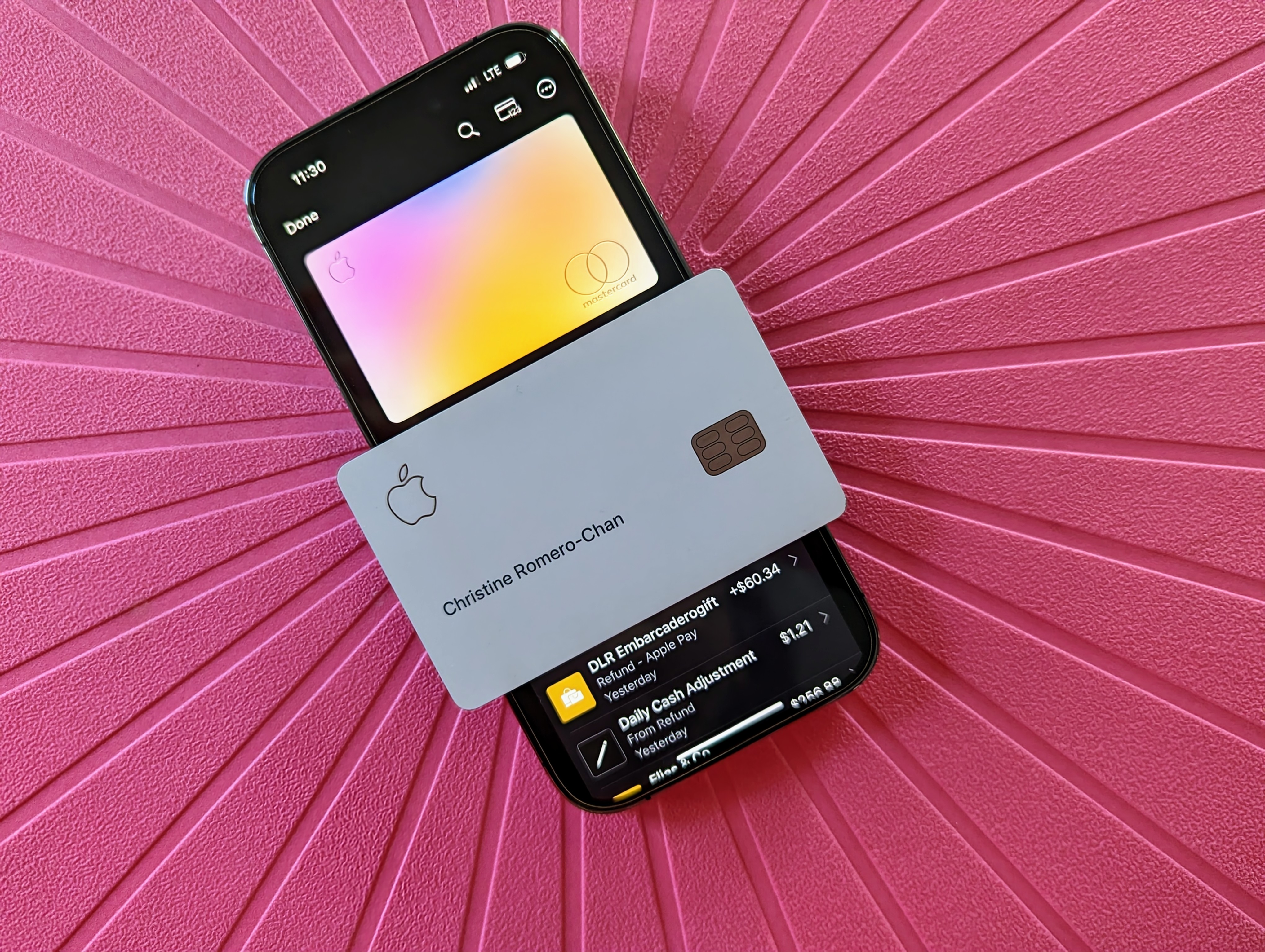 Apple Card auf einem iPhone 14 Pro mit offener Wallet-App für digitale Apple Card