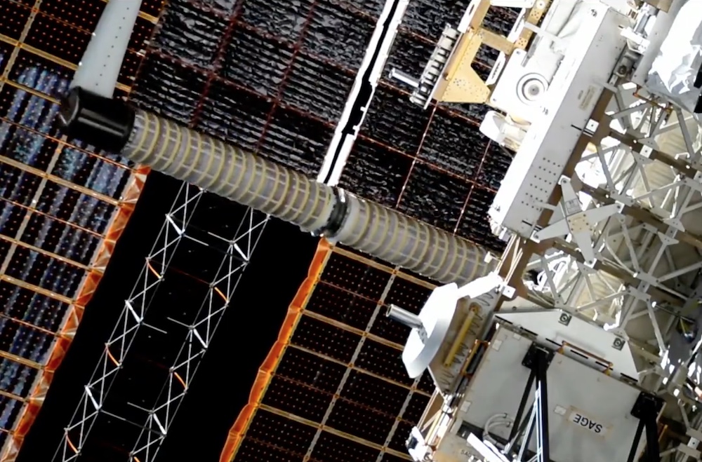 Watch New ISS Solar Array Unfurl In Space | Tech Reader - Tech Reader