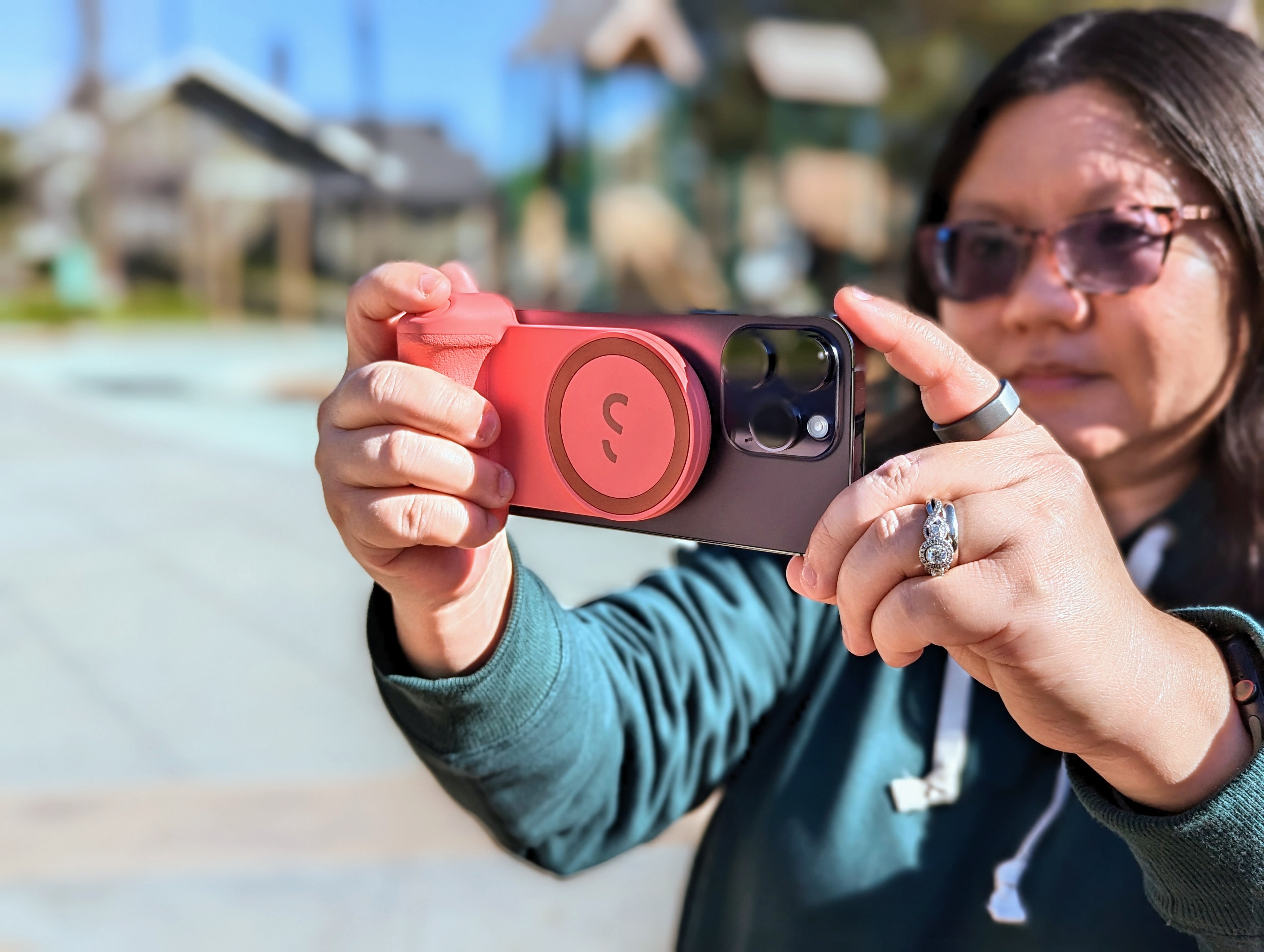 ShiftCam SnapGrip review: I turned my iPhone into a DSLR | Digital