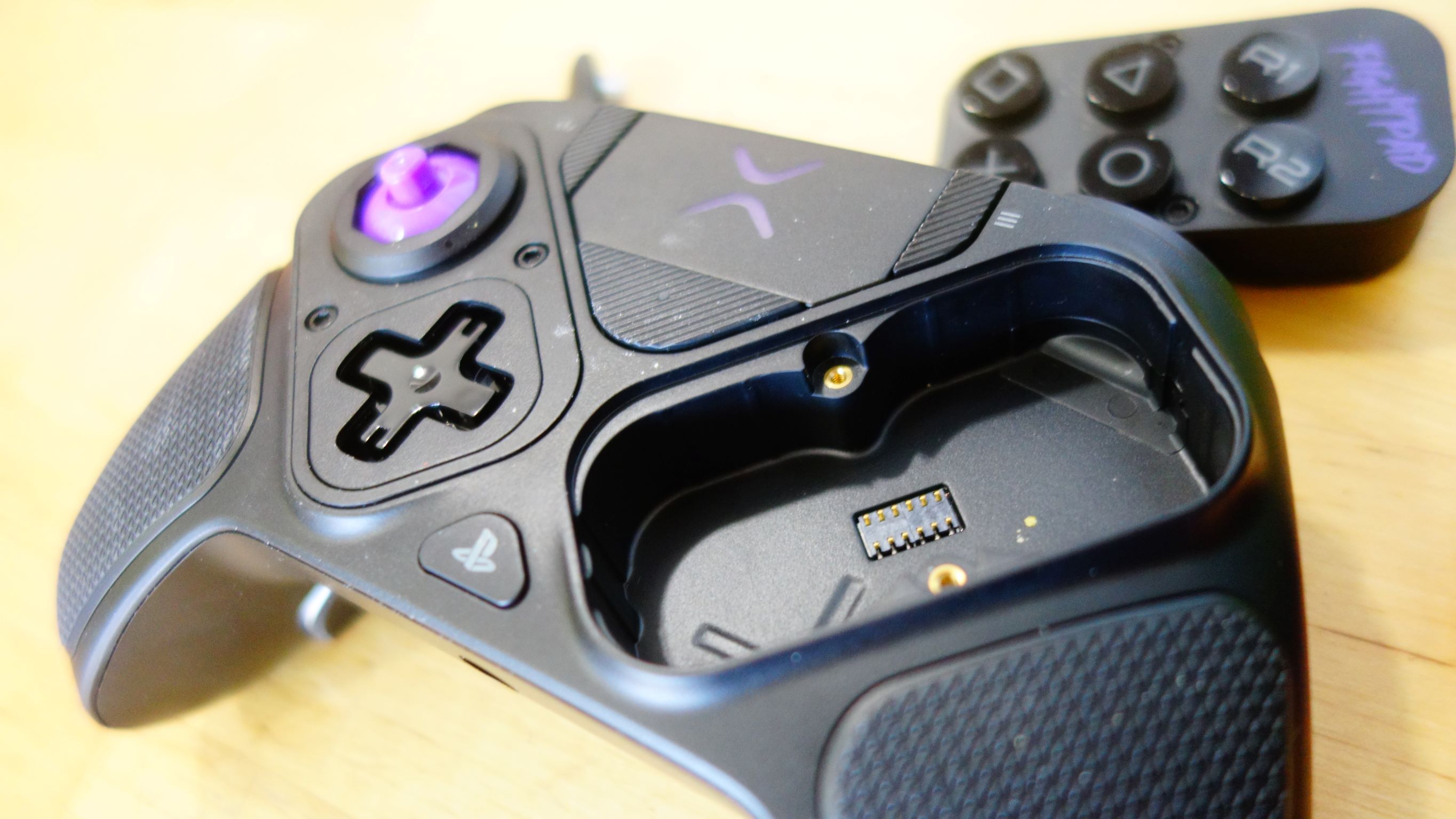 PS5: controle Pro modular é anunciado pela Victrix