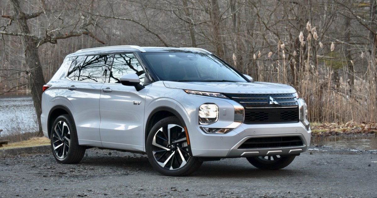 2024 Mitsubishi Outlander Hybrid Prices, Reviews, and Photos