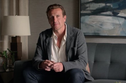 Shrinking trailer: Jason Segel is a grieving therapist who breaks the rules