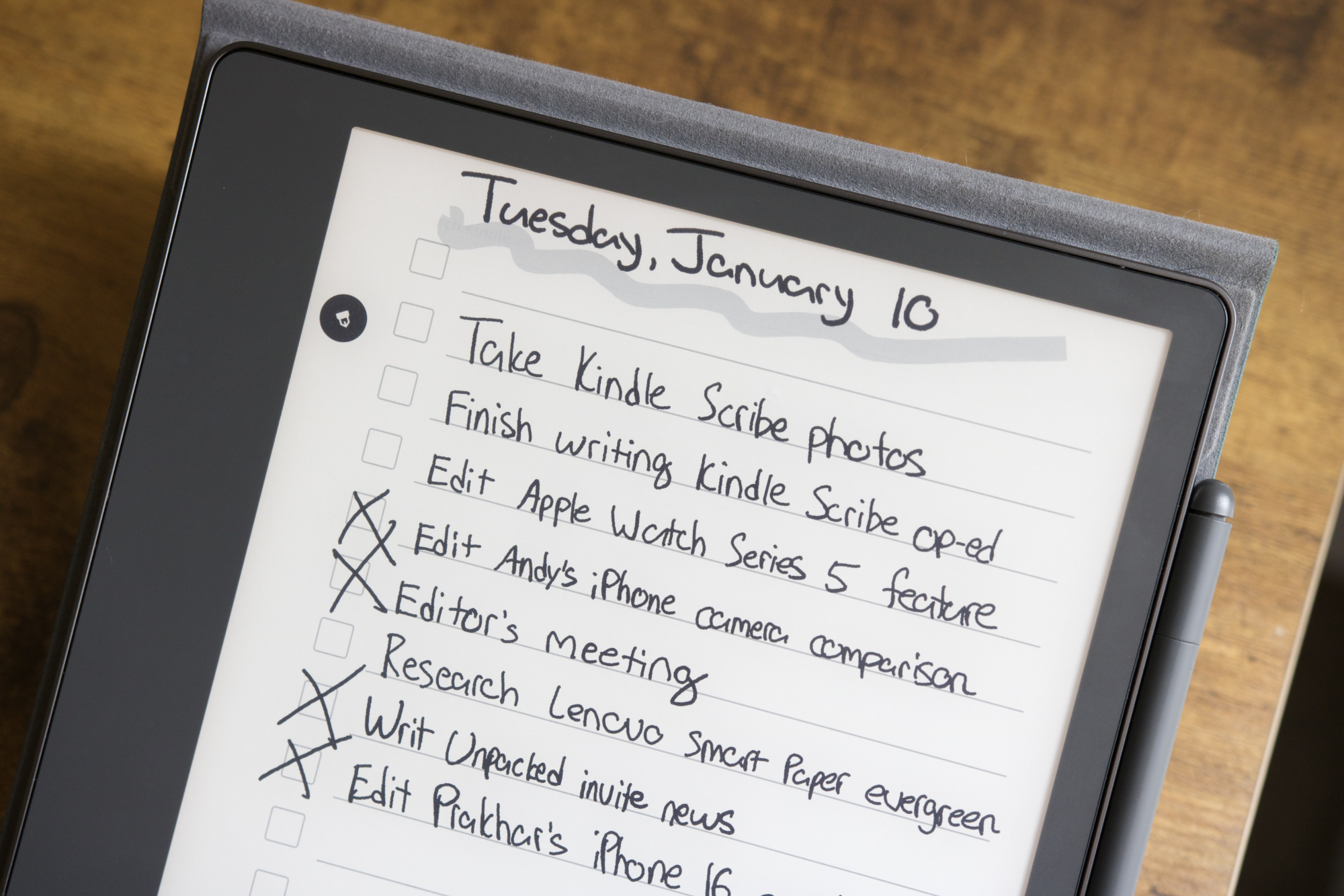 Una lista de tareas escrita en Amazon Kindle Scribe.