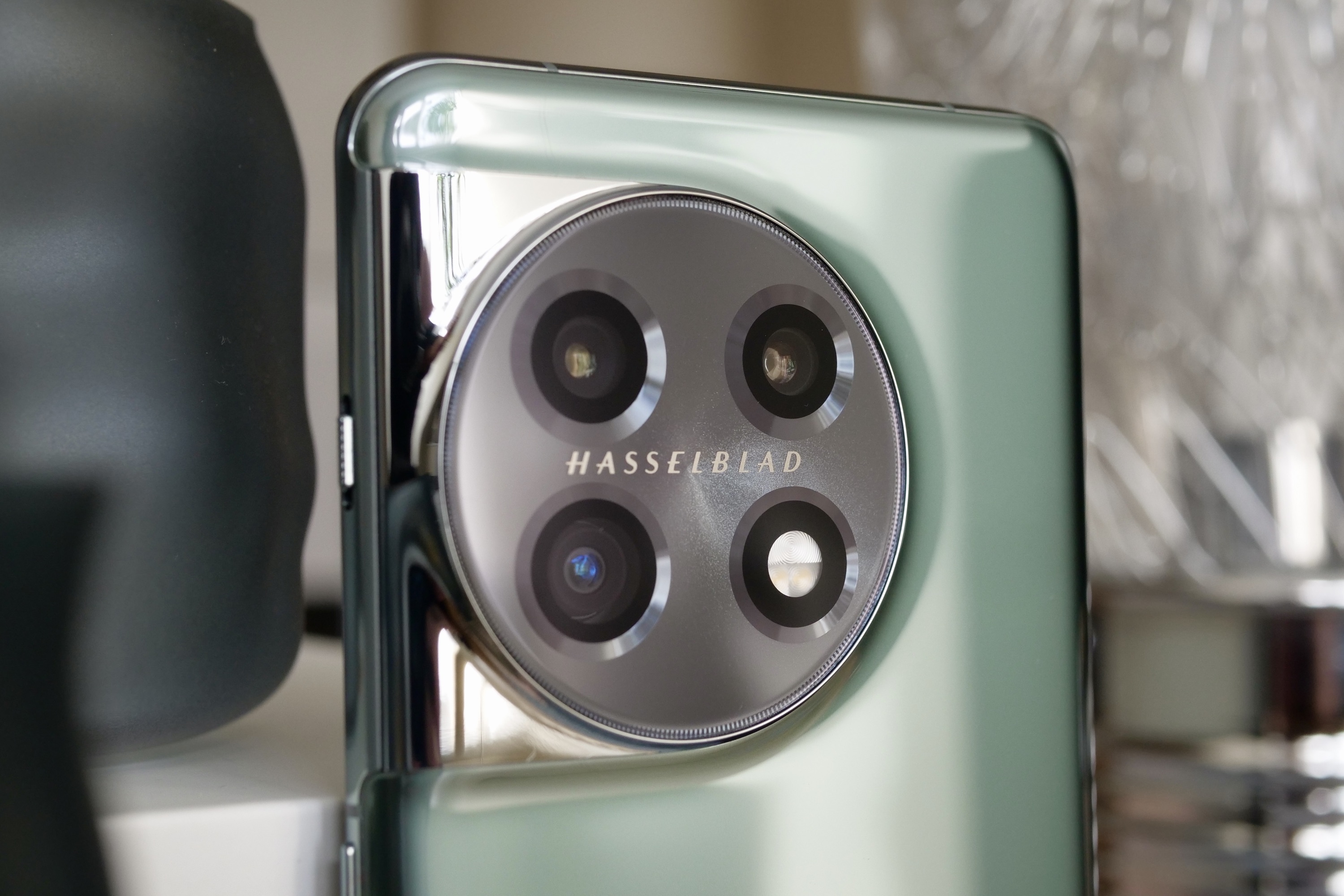 OnePlus 11 vs. OnePlus 10 Pro camera test: way too close