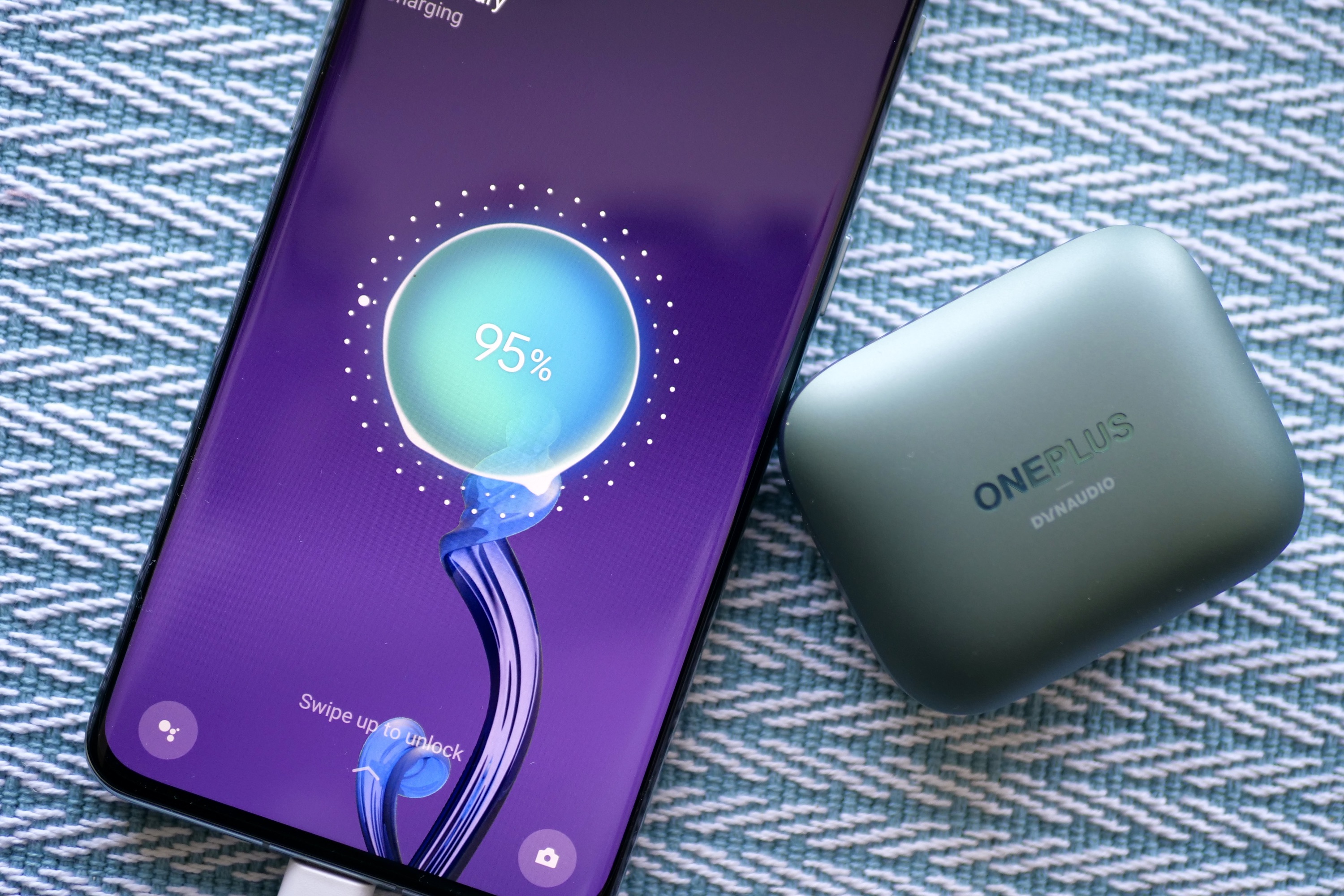 Does the OnePlus 11 have wireless charging? | Digital Trends