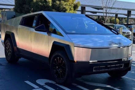 Tesla Cybertruck prototype spotted with minor changes