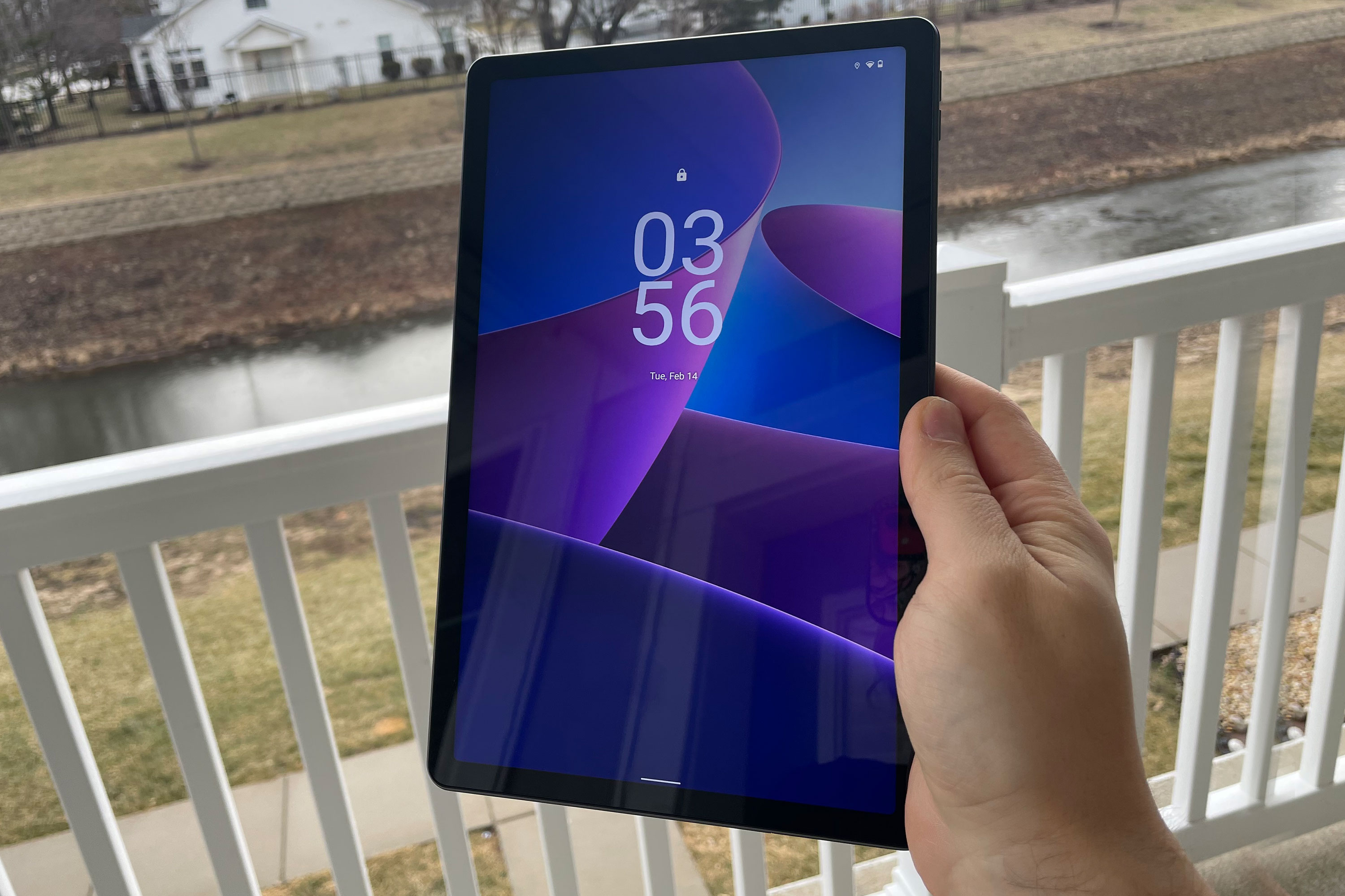 Lenovo Tab M10 Review: An Entry-Level Tablet with Almost Pure Android