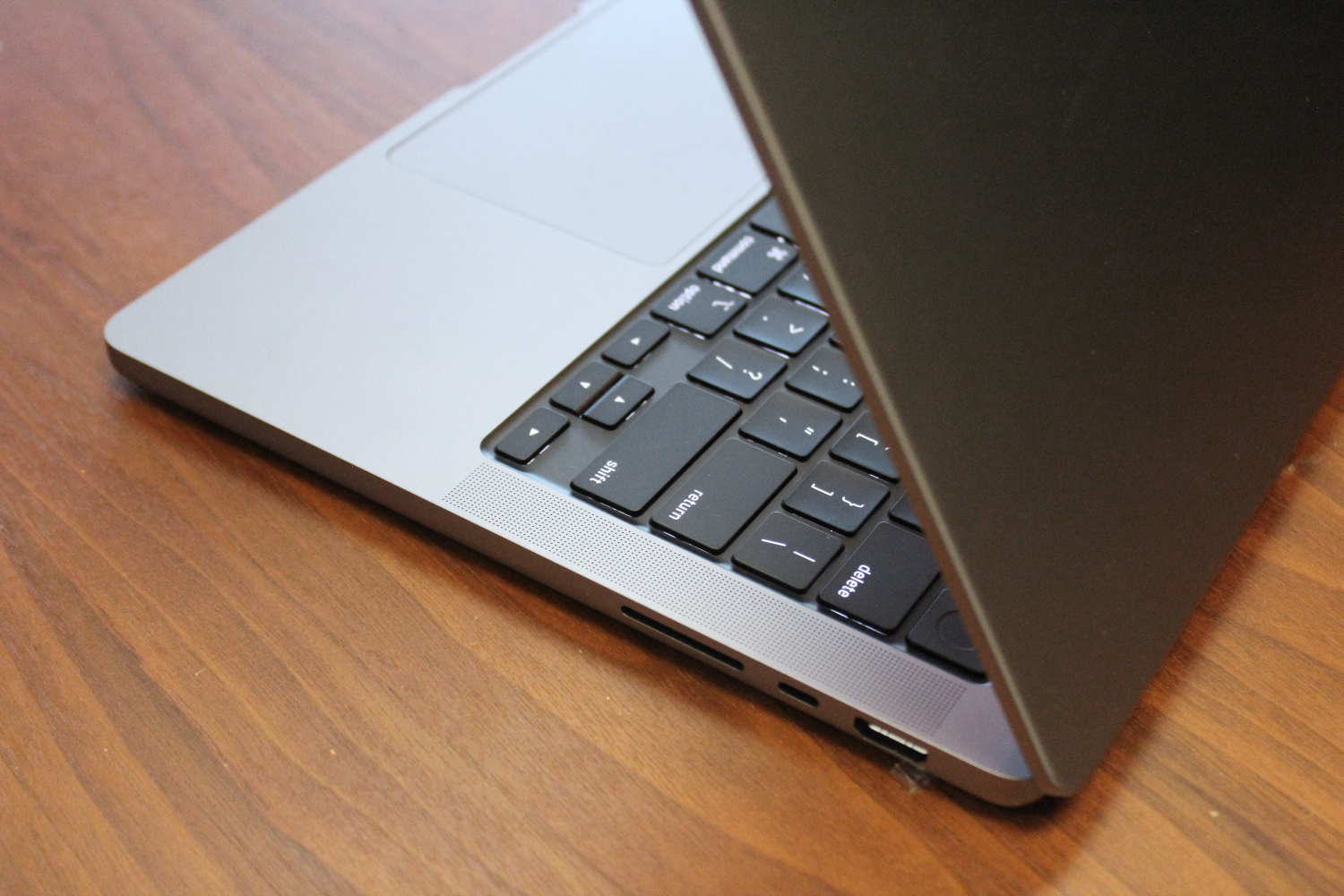 Review: The 14-inch MacBook Pro Resets the Timeline – 512 Pixels