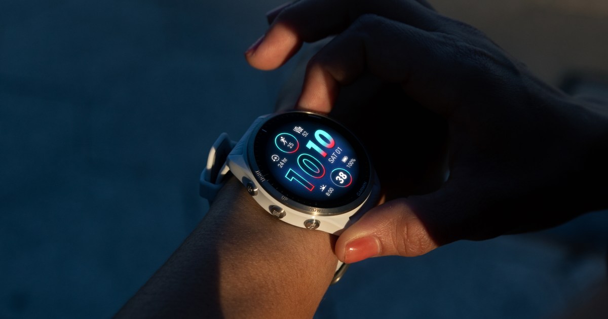 Garmin Forerunner 965 - Premium sports watch gets AMOLED display