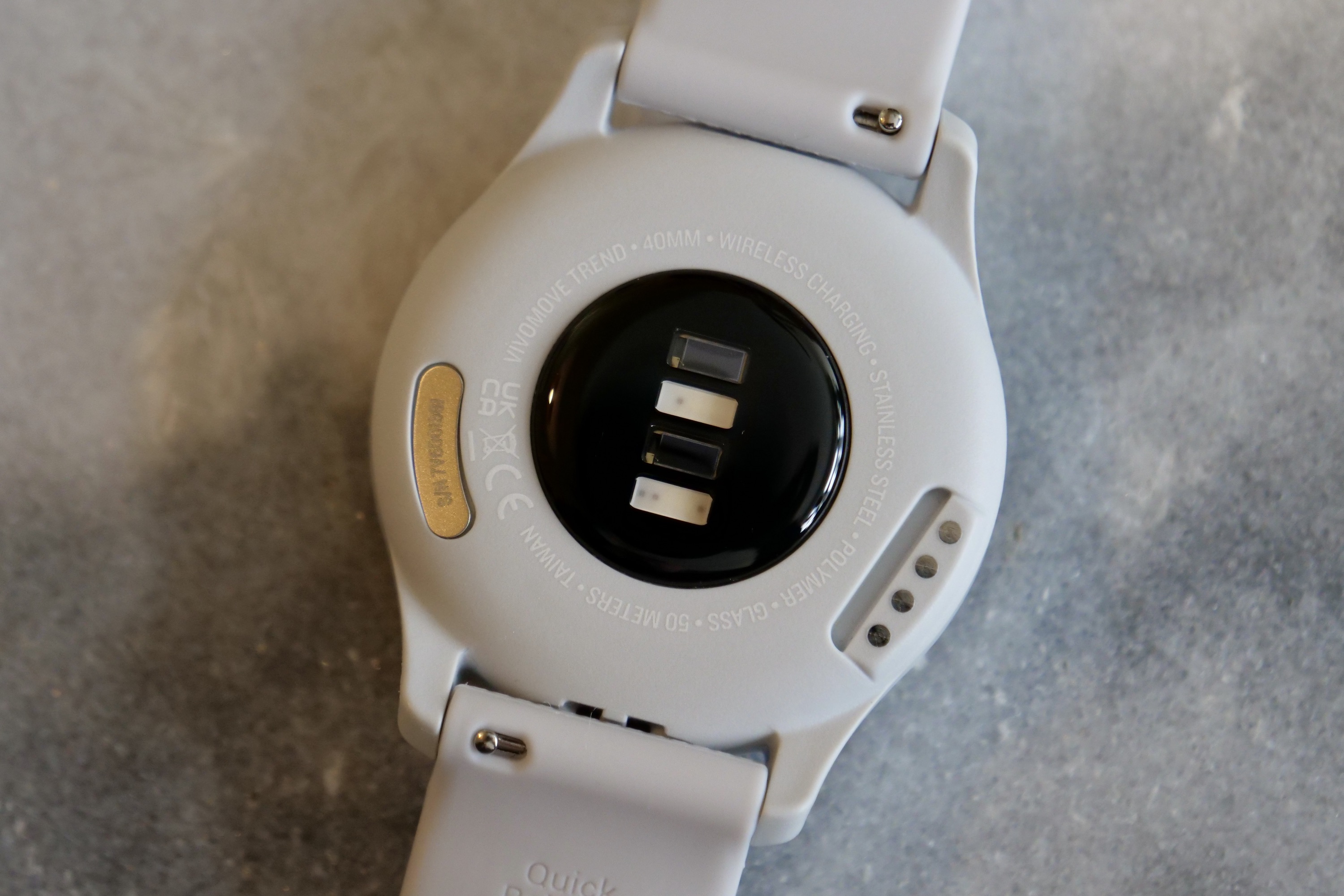 Garmin Vivomove Trend Review: Wireless Charging!