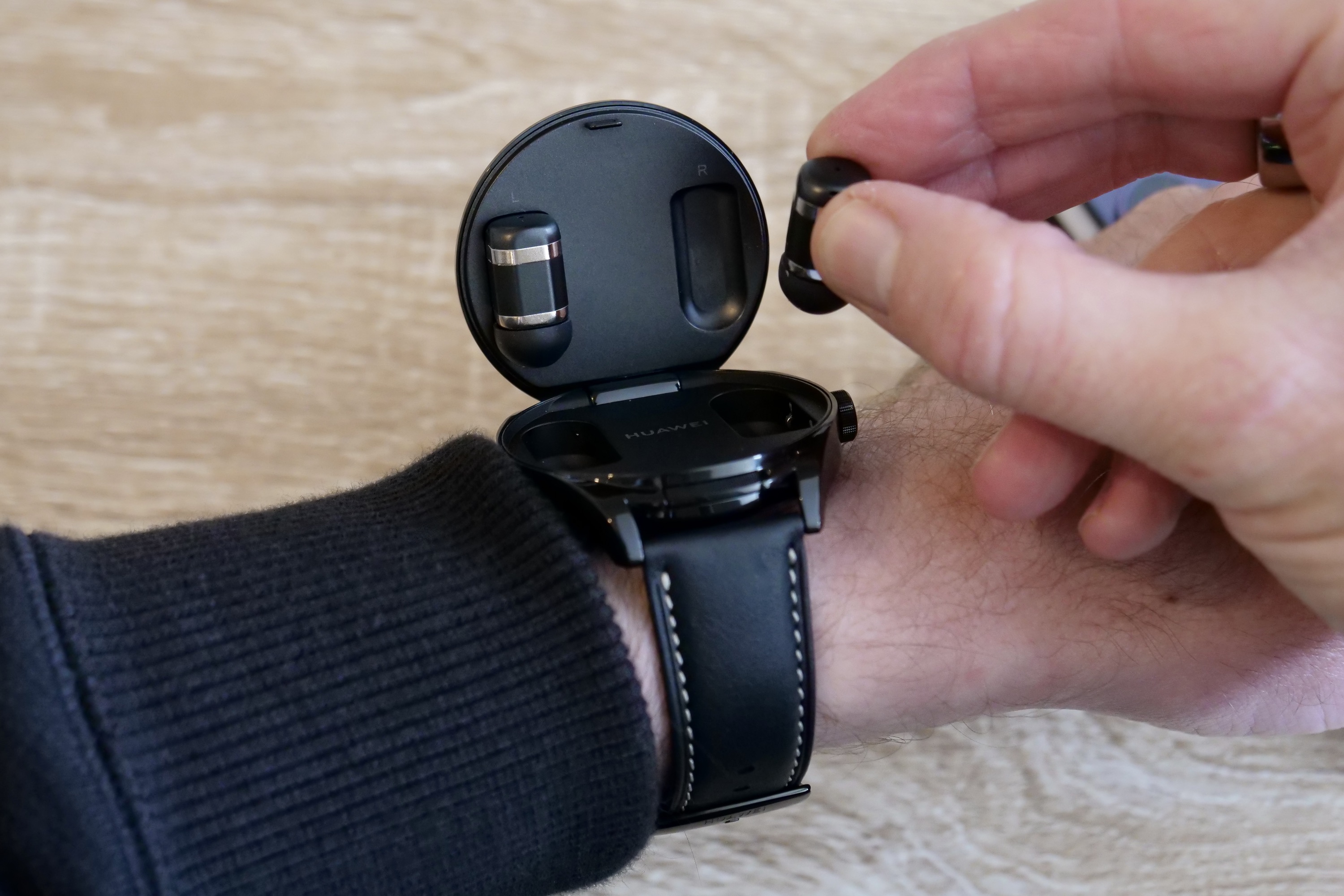 HUAWEI WATCH Buds | Earbuds and Watch comes into one - YouTube
