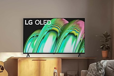 Save $1,000 on this massive LG 77-inch OLED TV at Best Buy