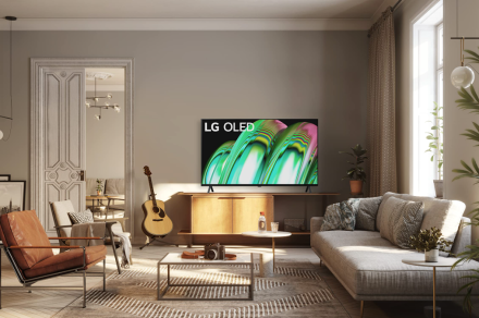 This 77-inch LG OLED TV just got a massive $1,000 price cut