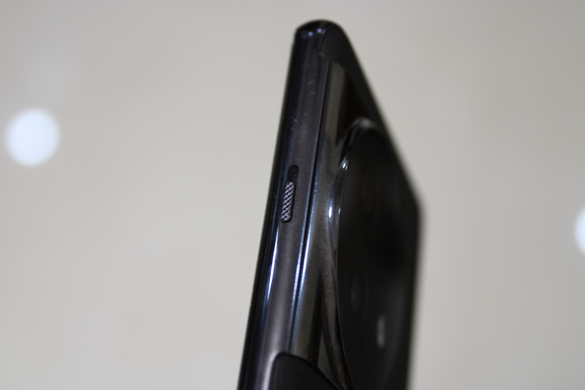 OnePlus 11R alert slider.