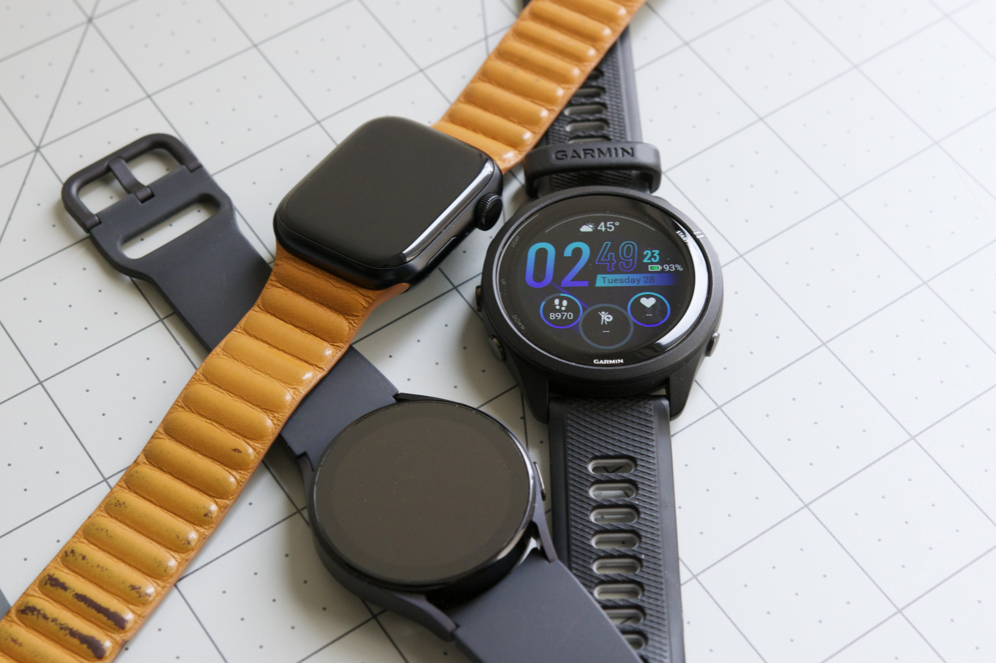 Samsung active best sale 2 vs garmin