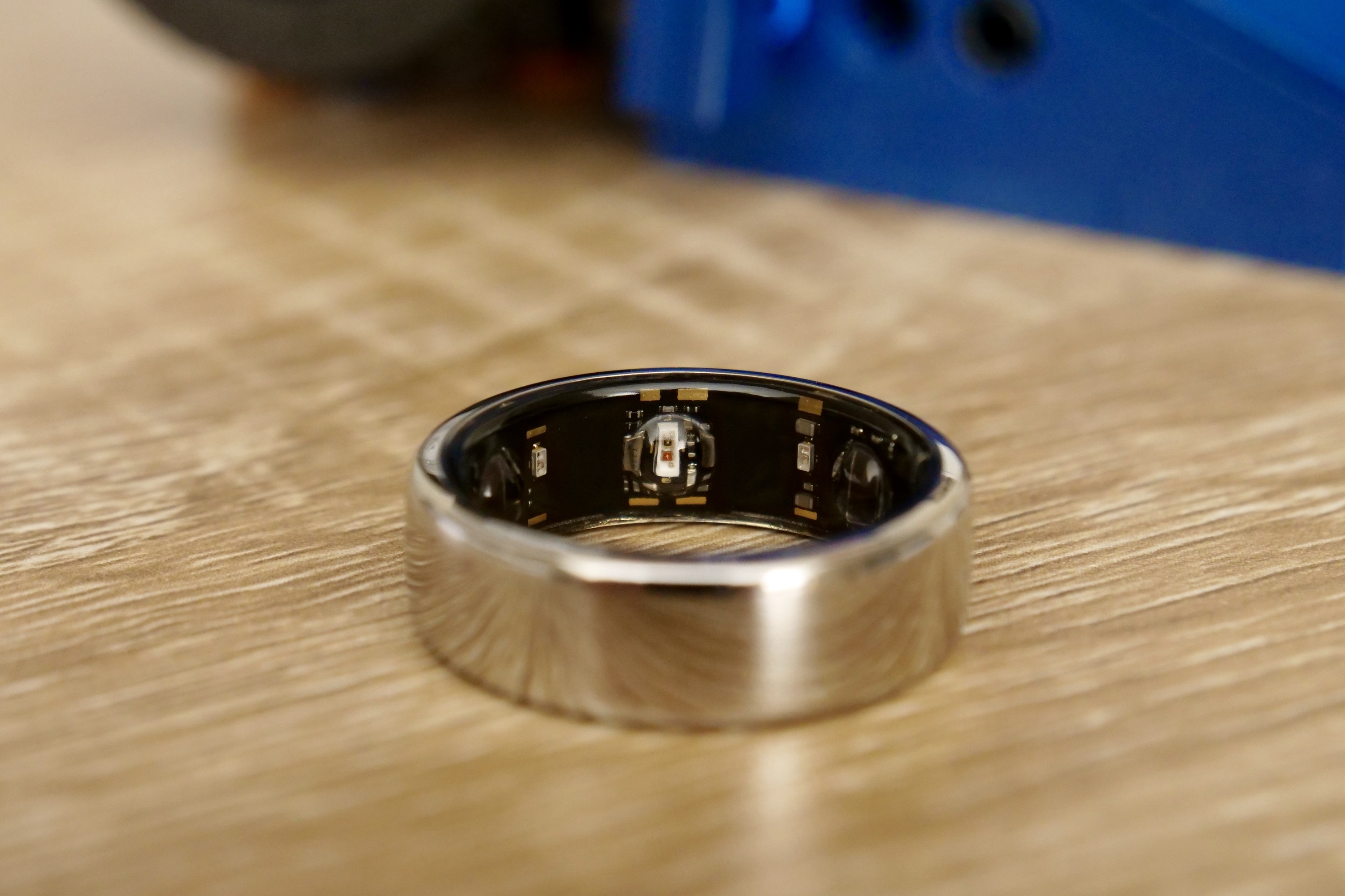 A close look at the Oura Ring's main sensors.