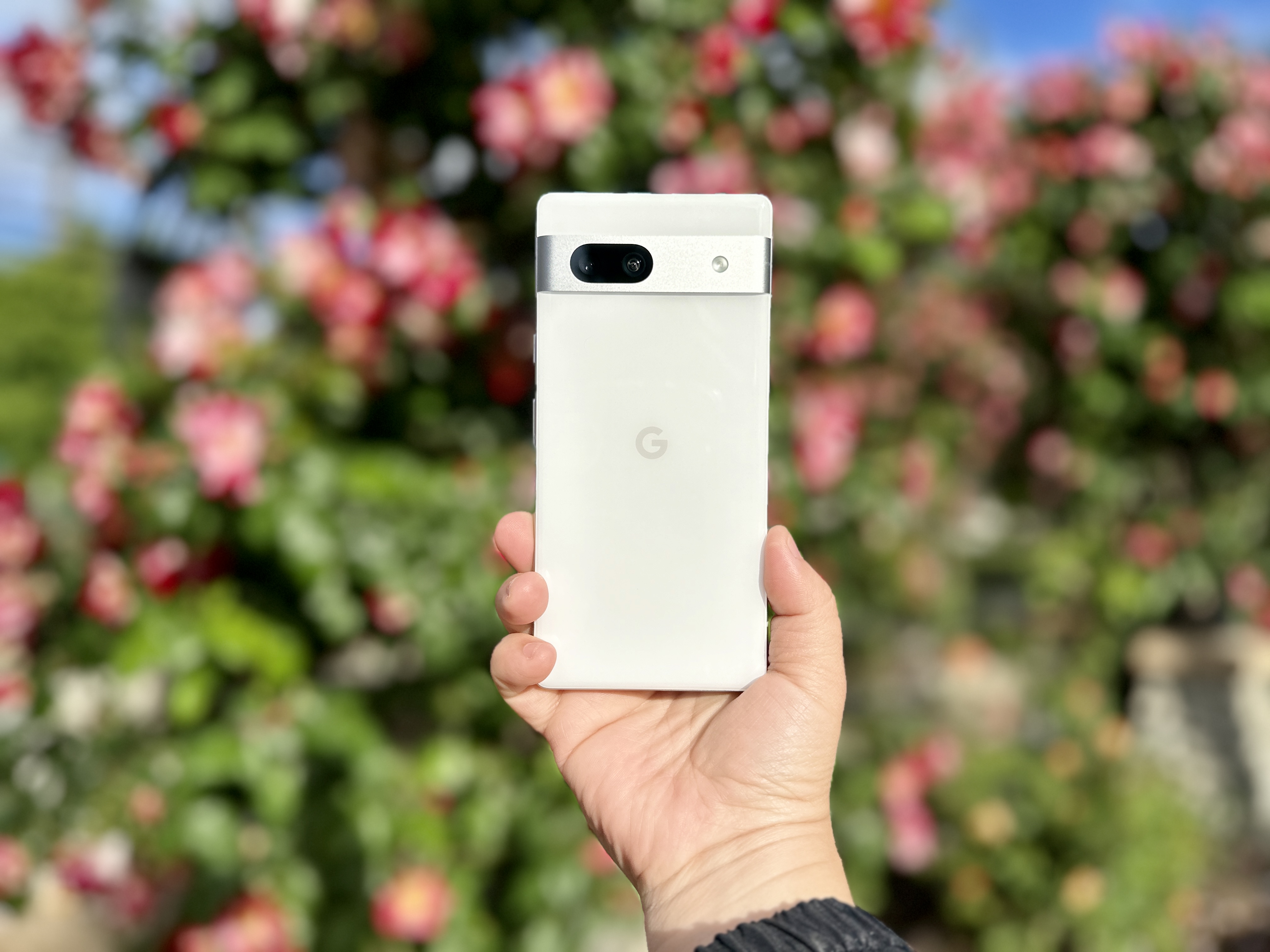 Google Pixel 7a et chargeur – Smartphone Android…