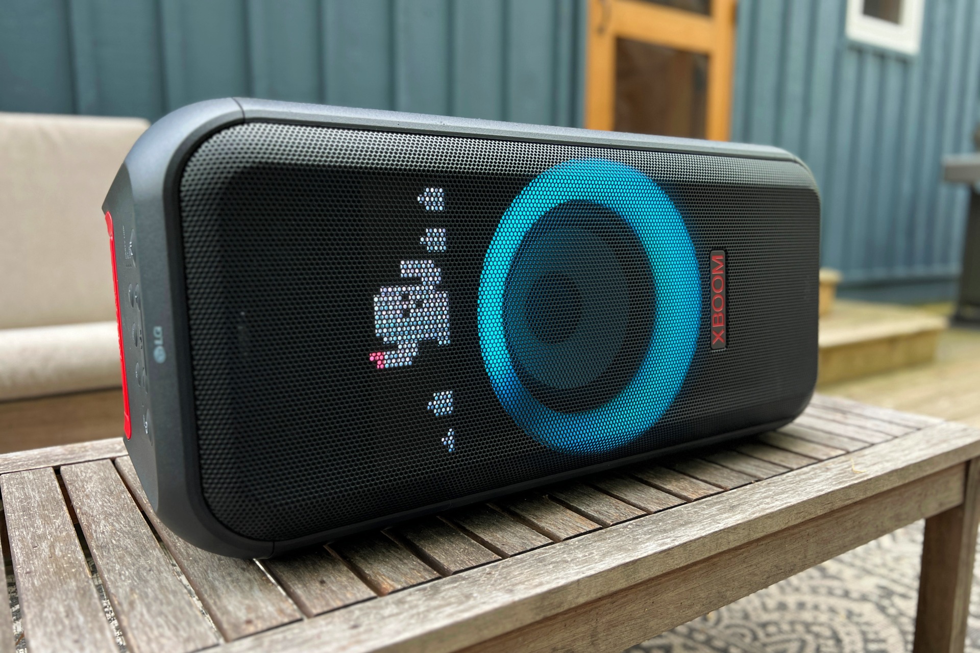 LG XBoom XL7 review: a thunderous party speaker on wheels