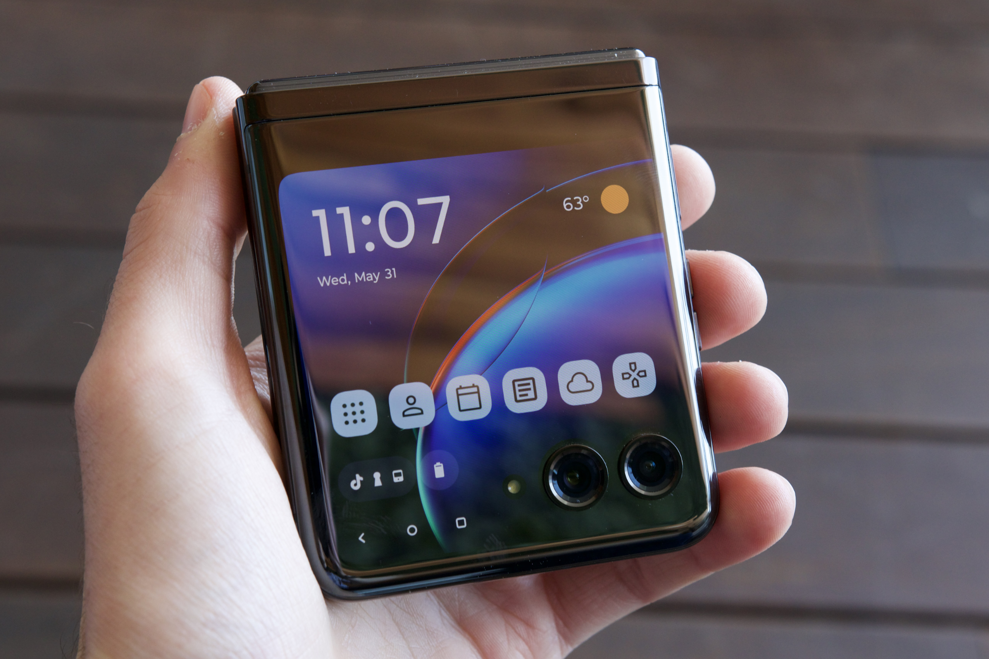 The new Motorola Razr Plus is the flip phone of my dreams | Digital Trends