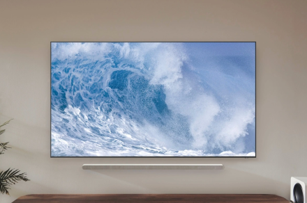 Huge discount drops the price of this Samsung 8K TV to $1,000