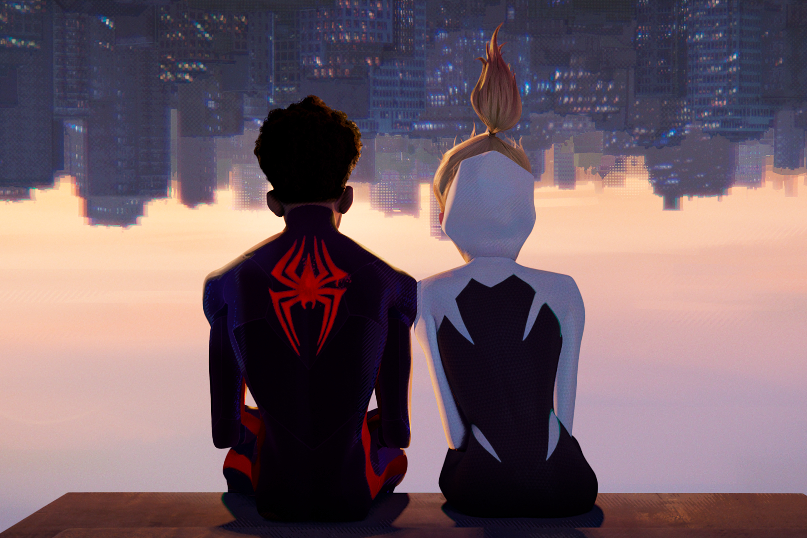 Miles Morales et Gwen Stacy sont tête en bas dans "Spider-Man: Across the Spider-Verse".