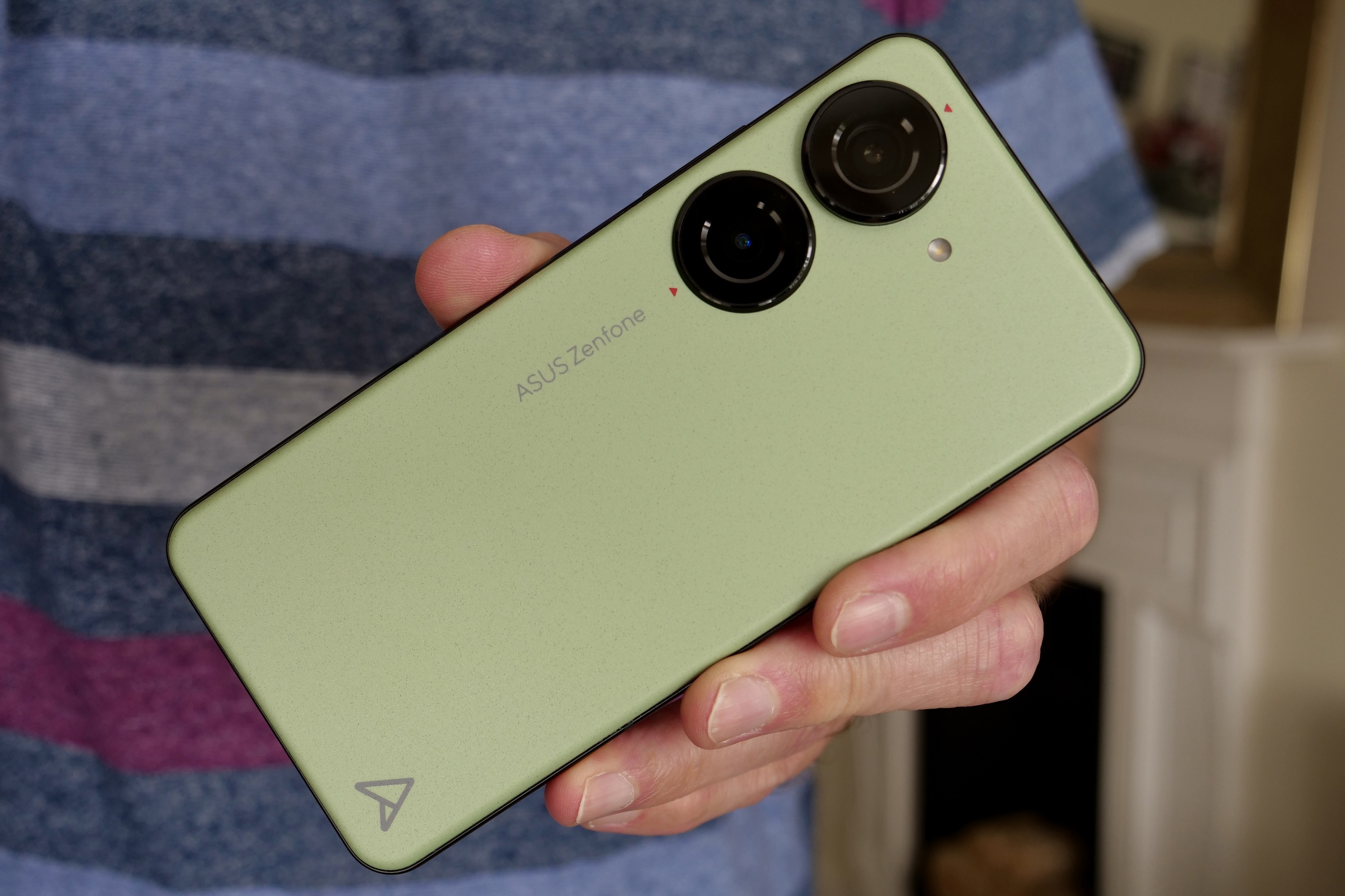 Asus Zenfone 10 review: it's the anti-Galaxy S23 Ultra | Digital