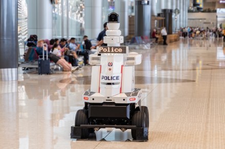 Police robots put on permanent patrol at Singapore airport