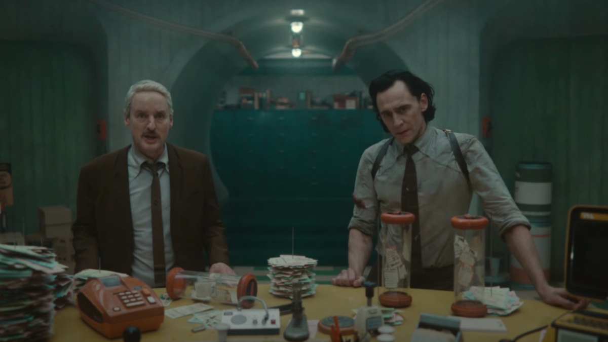 Tom Hiddleston Slips Through Time In Loki Season 2 Trailer - WebTimes