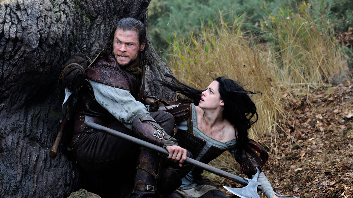 Chris Hemsworth and Kristin Stewart in Snow White and the Huntsman.