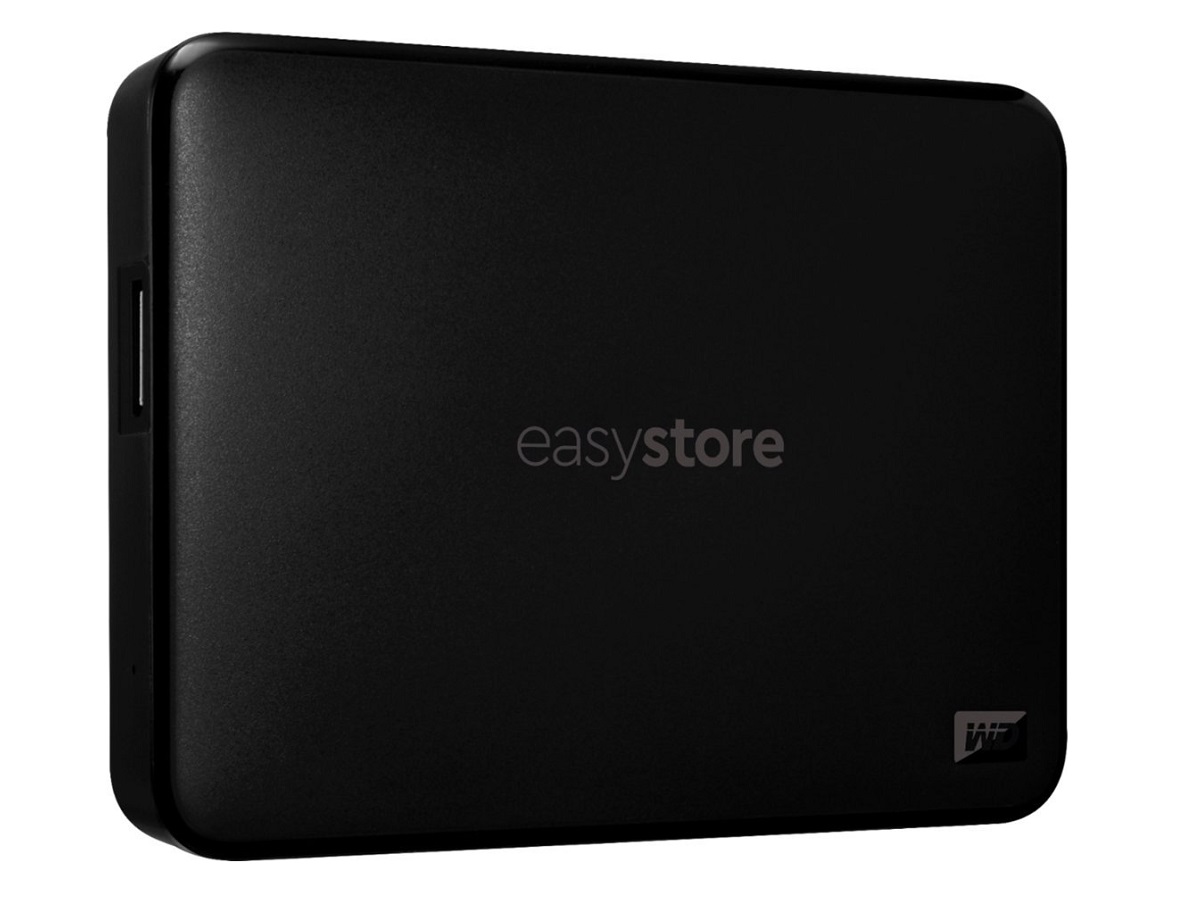 O disco rígido externo WD Easystore de 4 TB em um fundo branco.