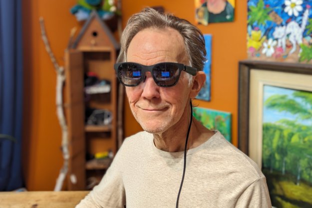 New Vuzix MicroLED smart glasses show how small the future is becoming -  CNET