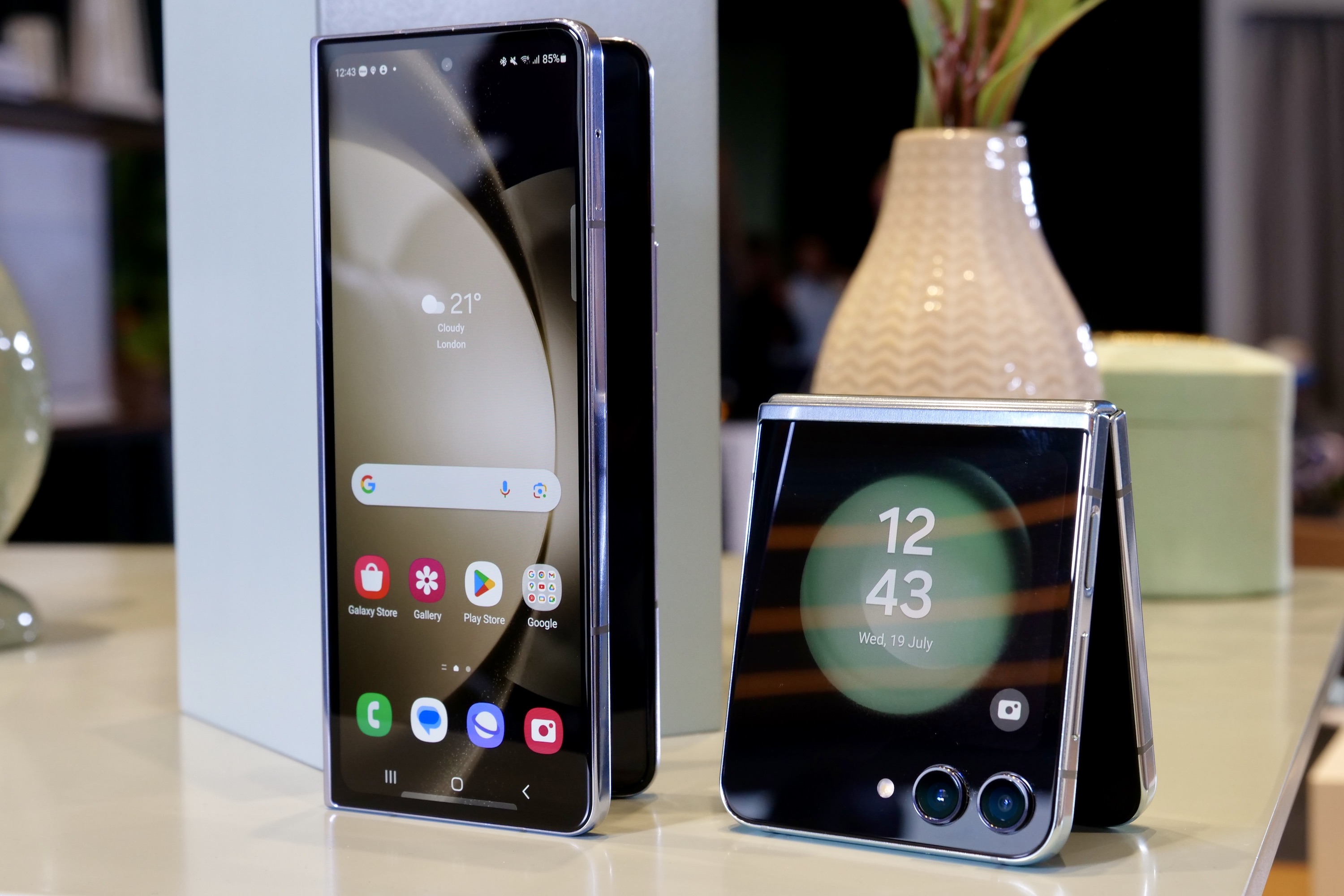 4 things you can buy for $2000 instead of the Samsung Galaxy Z