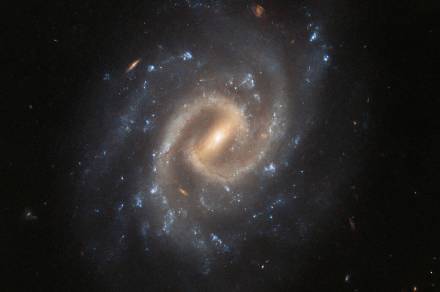 Hubble observes a galaxy that hosted an epic supernova explosion