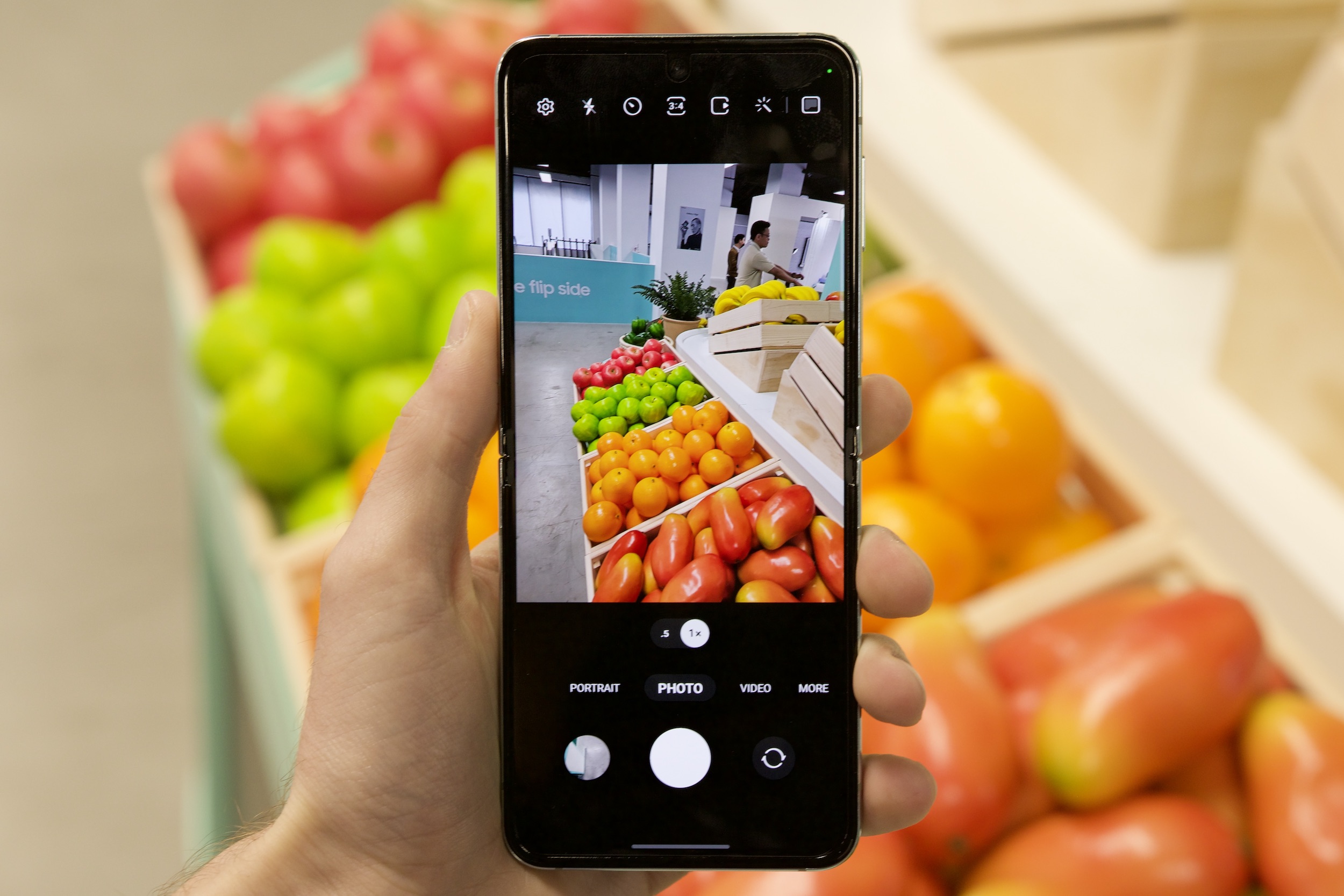 Verwendung der Kamera-App auf dem Samsung Galaxy Z Flip 5.