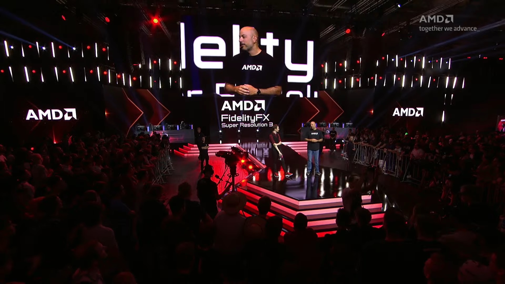 Frank Azor apresentando o FSR 3 da AMD na Gamescom.