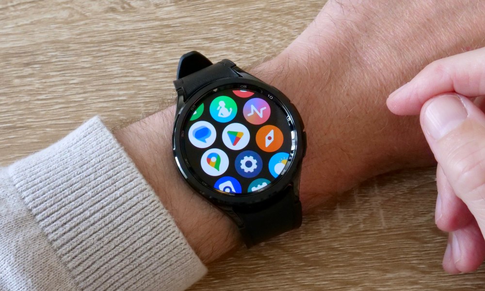 The app menu on the Samsung Galaxy Watch 6 Classic.