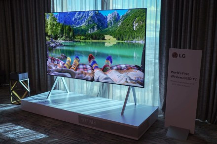 LG wireless M-Series TV tech: what do you need that for, dude?